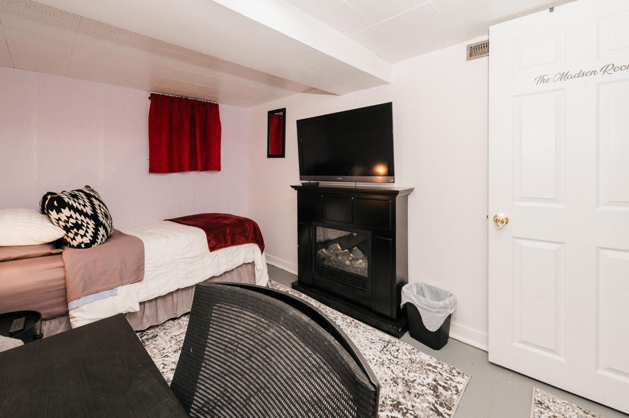 Quaint & Cozy Accommodation Edmonton Luaran gambar